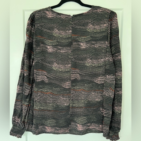 ANITA BLOUSE by Soaked in Luxury - Picture 2 of 4